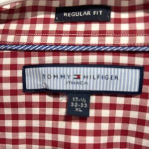 Tommy Hilfiger Regular fit plaid long sleeve shirt XL, 17-1/2 32-33